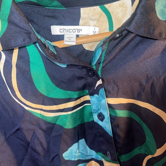 Chico's Size 1 Navy and Teal Floral Blouse - Picture 3 of 10